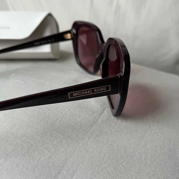 Michael Kors Sunglasses! - Picture 6 of 6